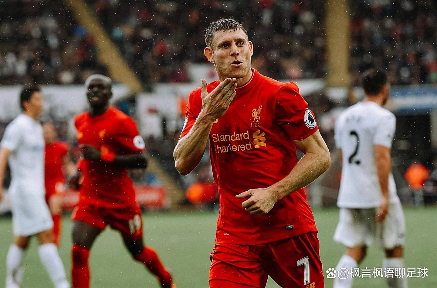 包含全明星赛次回合对决在即!利物浦演练定位球,巴黎圣日耳曼密集防守应对的词条 包含全明星赛次回合对决在即!利物浦演练定位球,巴黎圣日耳曼密集防守应对的词条